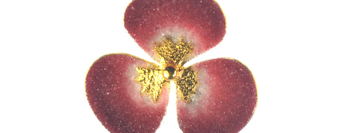 Επιχρυσωμένο 925 μενταγιόν λουλούδι με κόκκινα νανοκρύσταλλα